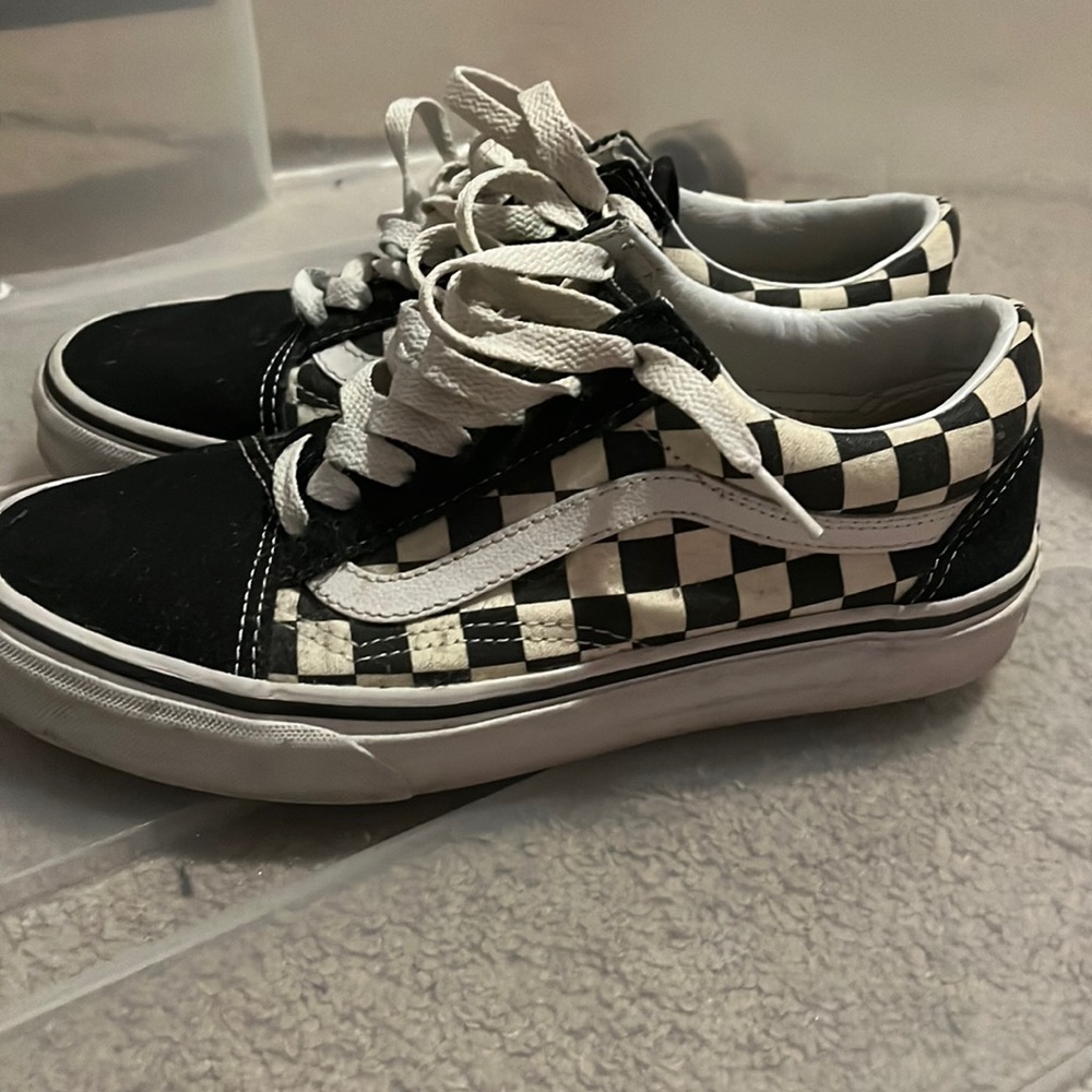 black checkered vans